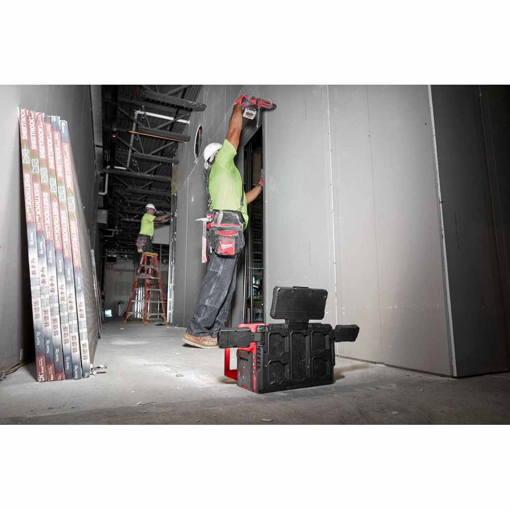 Vinnuljós M18 POALC-0 3000lm PACKOUT™ - Image 11